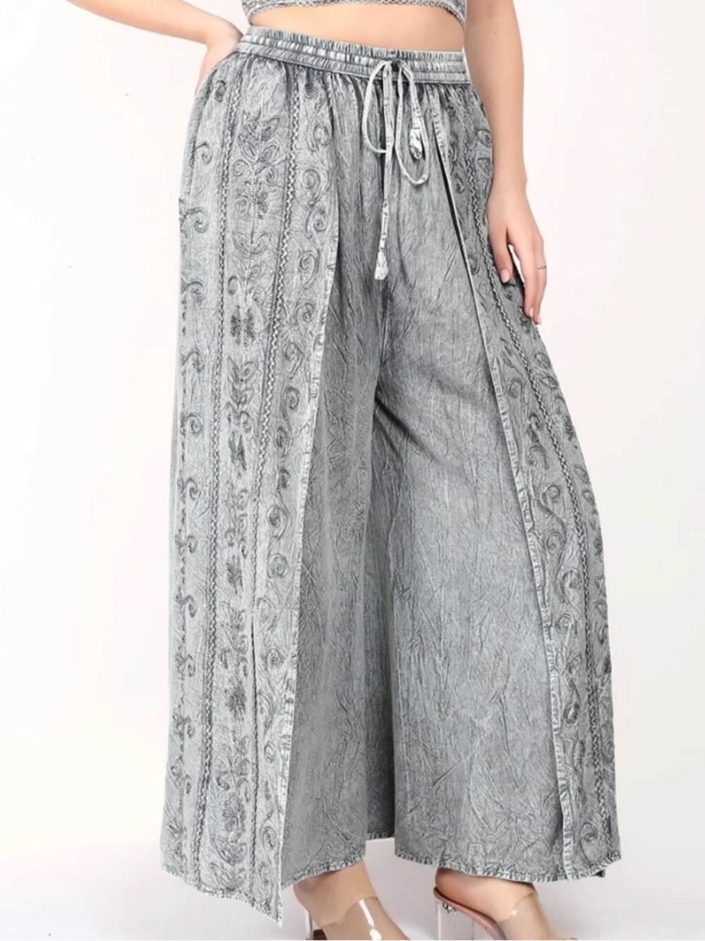 00014. Embroidered Wide-Leg Pants in Light Gray NEW - Picture 2 of 6